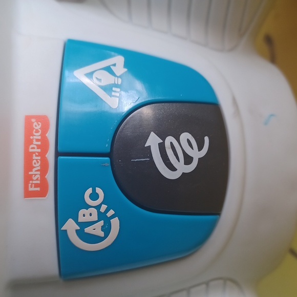 Fisher Price thinks and learns to move robots - Picture 3 of 6